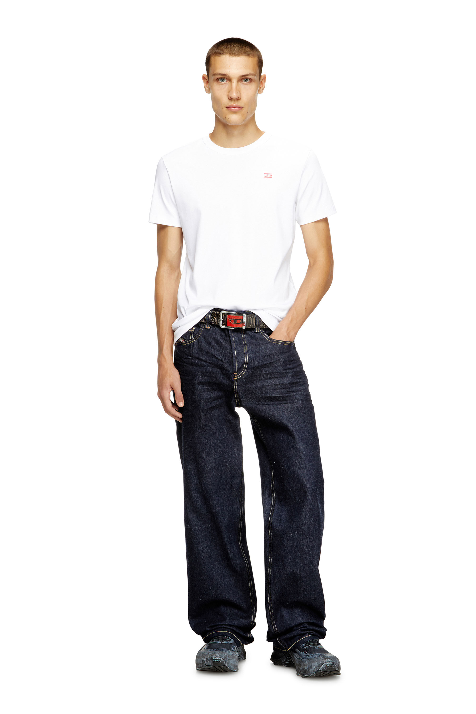 Tシャツ・カットソー DIESEL White cotton T-Miegor-K77 t-shirt (A148190SKAF 100) Diesel t-shirt bawełniany T-MIEGOR-K77 męski kolor biały z