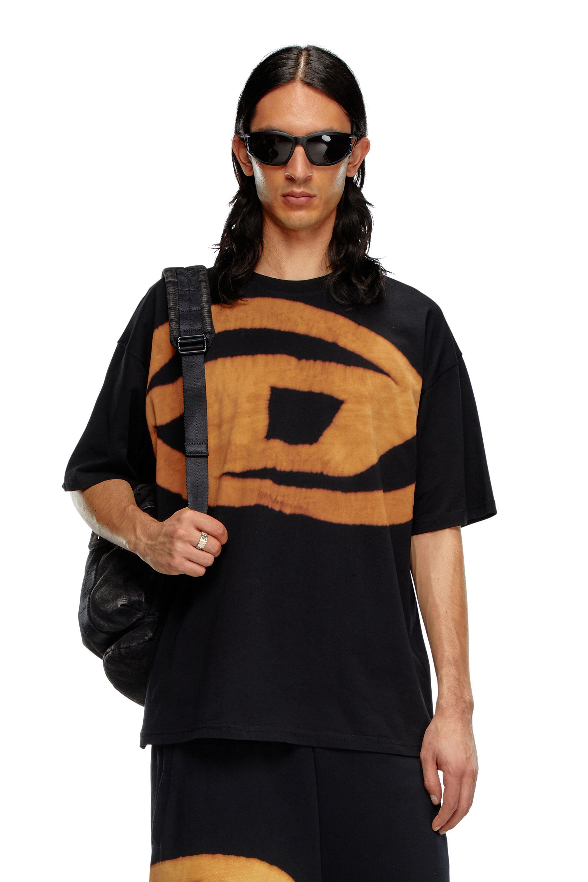 Men's heavyweight T-shirt with bleached Oval D logo | Diesel