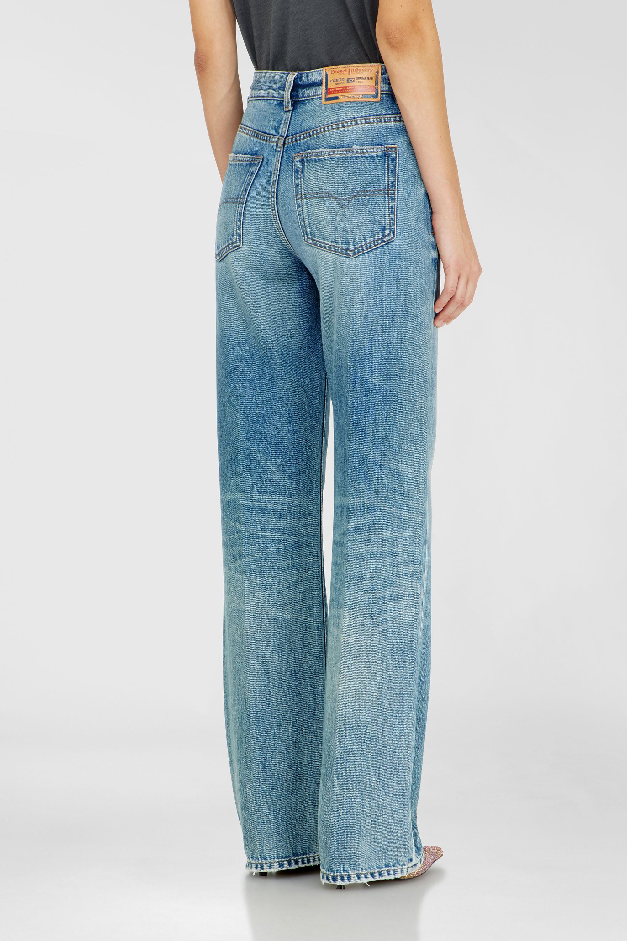 Diesel - Woman's Regular Jeans 1971 D-Sent 0DLDF, Light Blue - 5