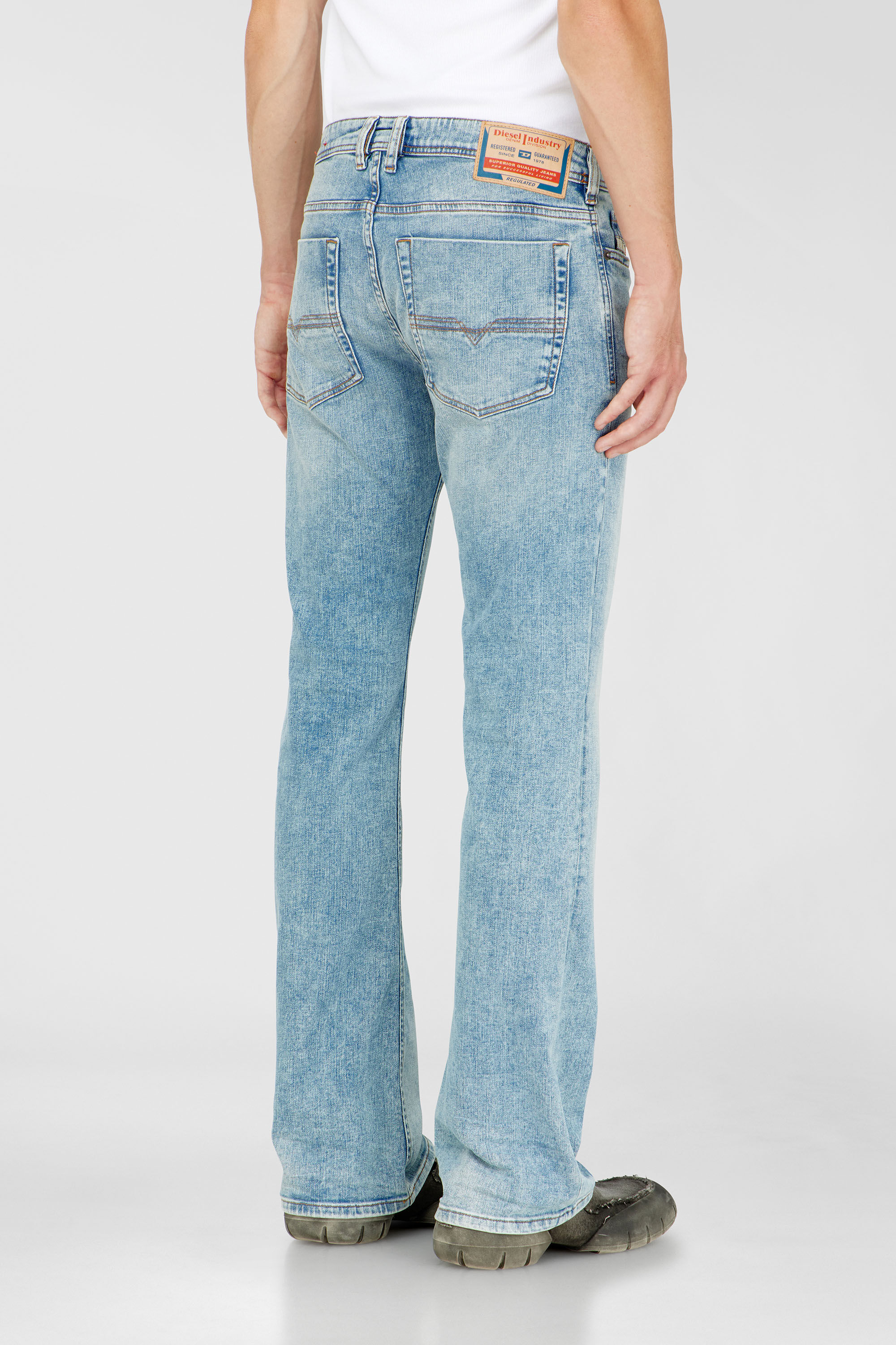 Diesel - Man's Bootcut Jeans 2007 Zatiny 0DBDV, Light Blue - 5