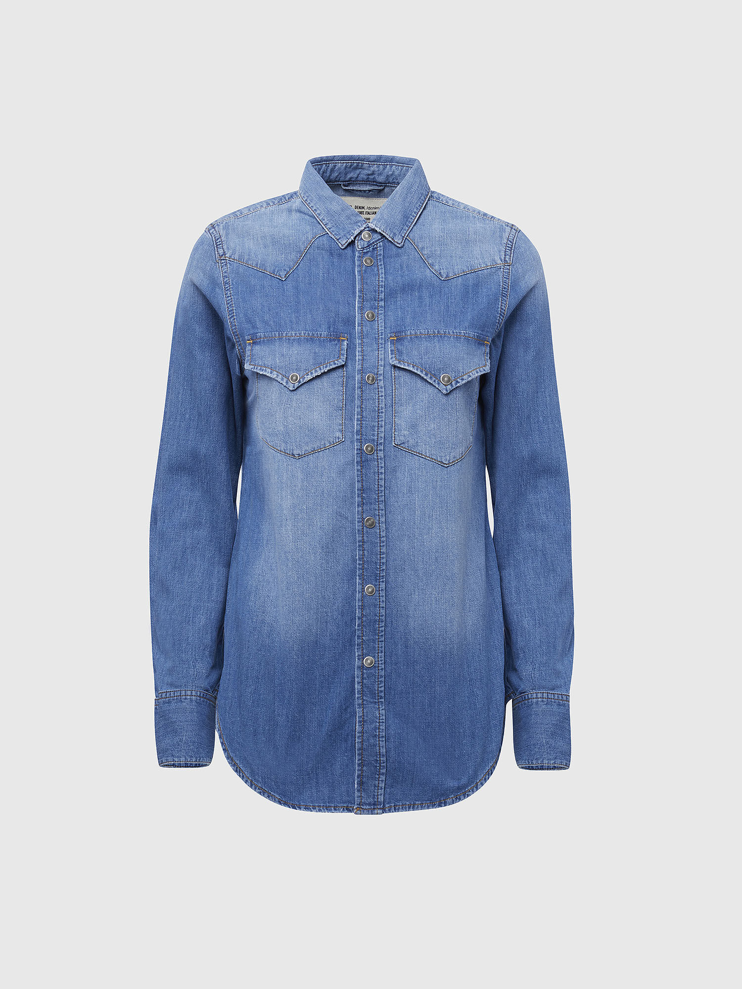 shirts that match light blue jeans