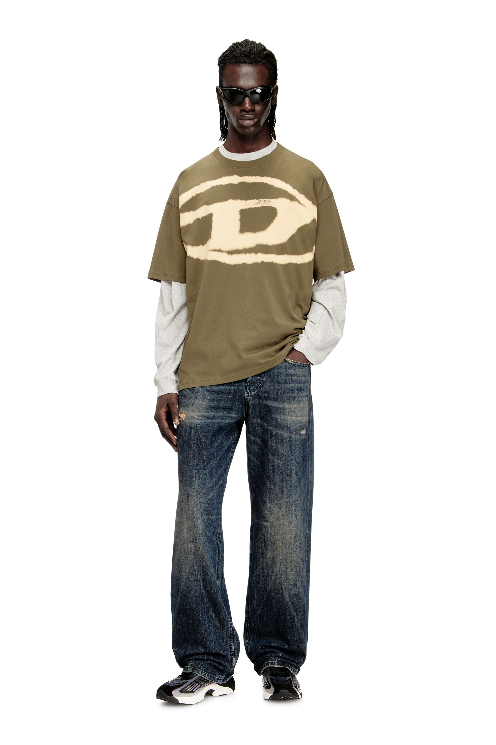 DIESEL Tシャツ Men's T-shirt with bleached Oval D logo | Green | Diesel