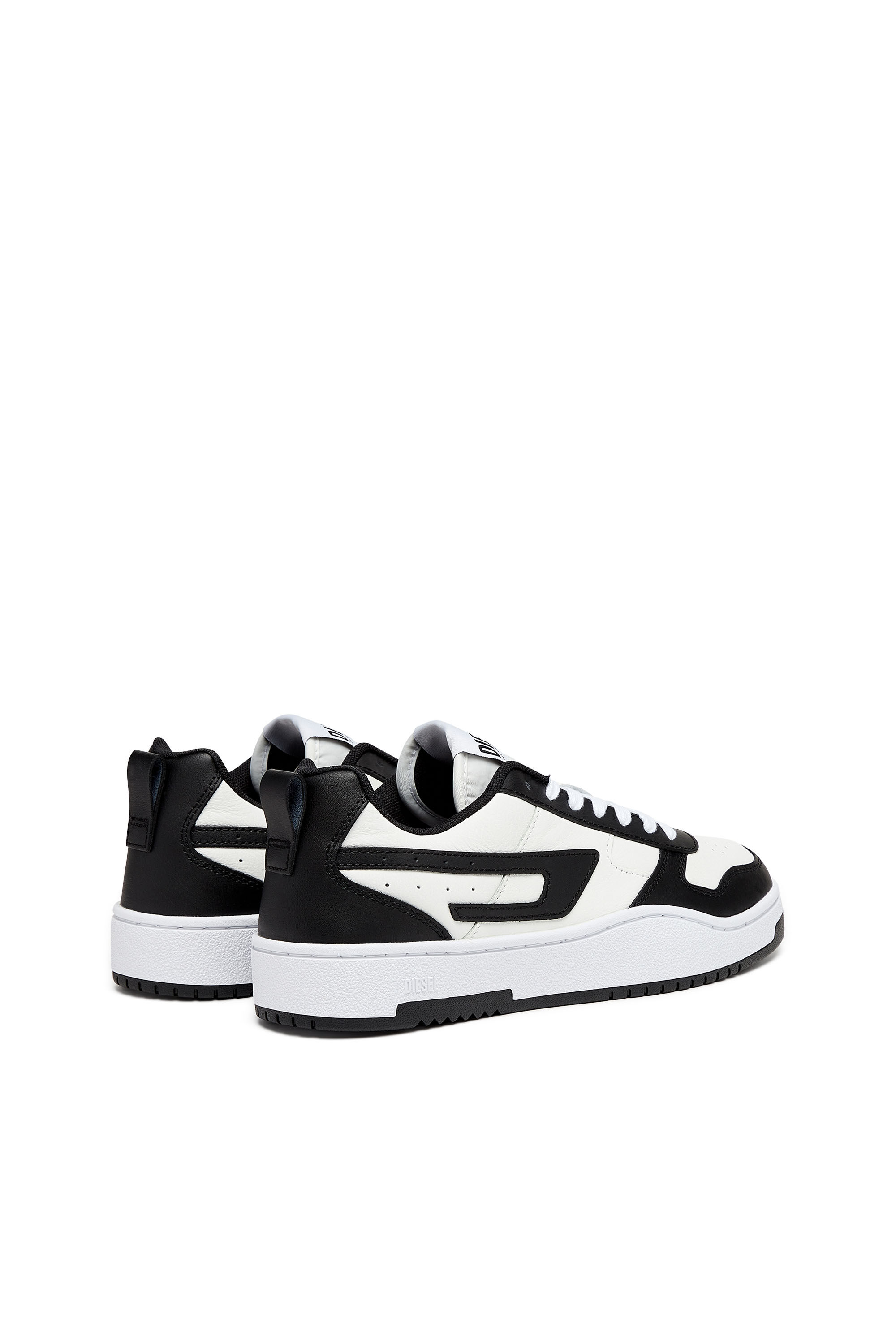 Men s S Ukiyo V2 Low Low top sneakers with D branding S UKIYO