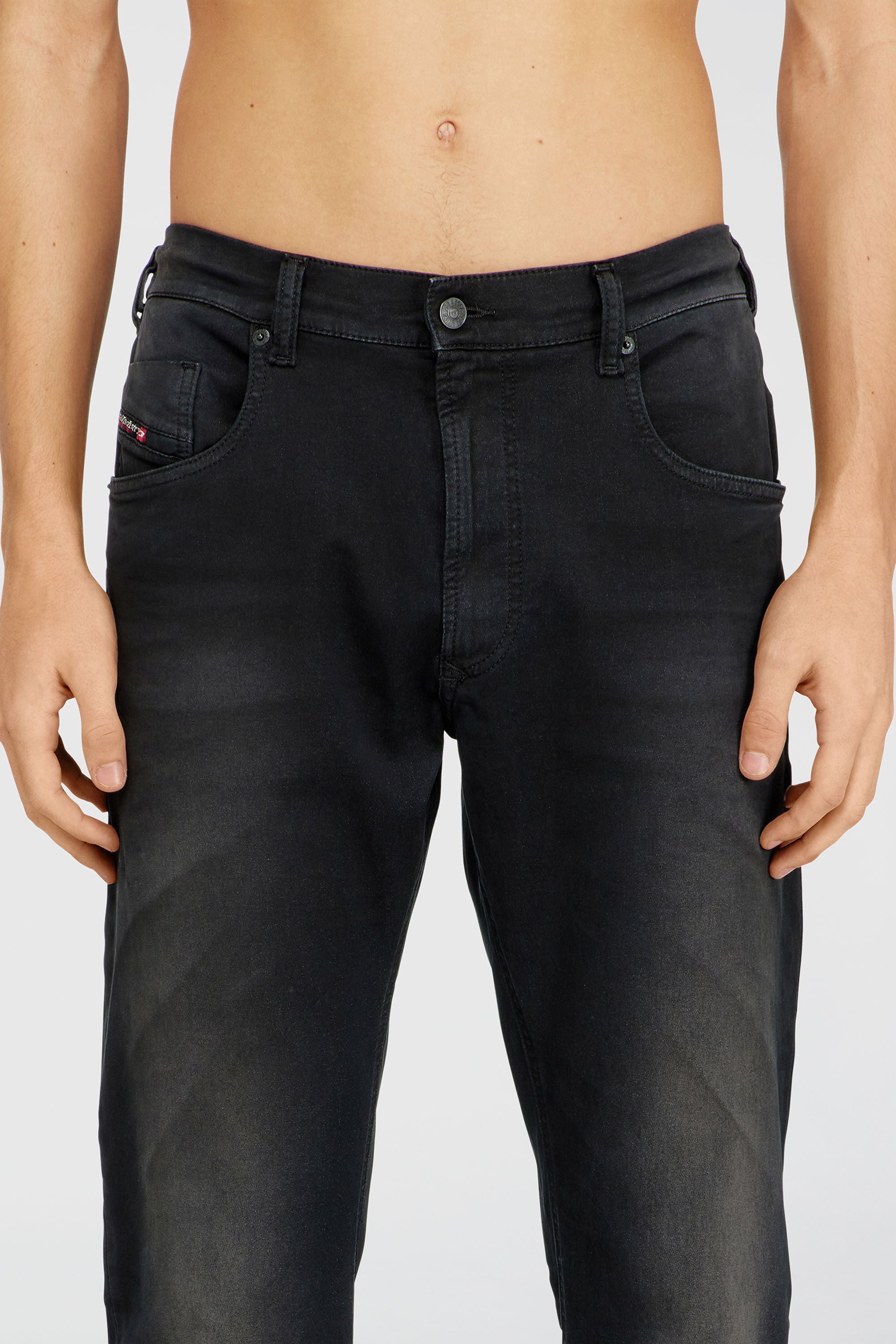 Diesel - Man's Regular 2032 D-Krooley-BW Joggjeans&reg; 0670M, Black - 5