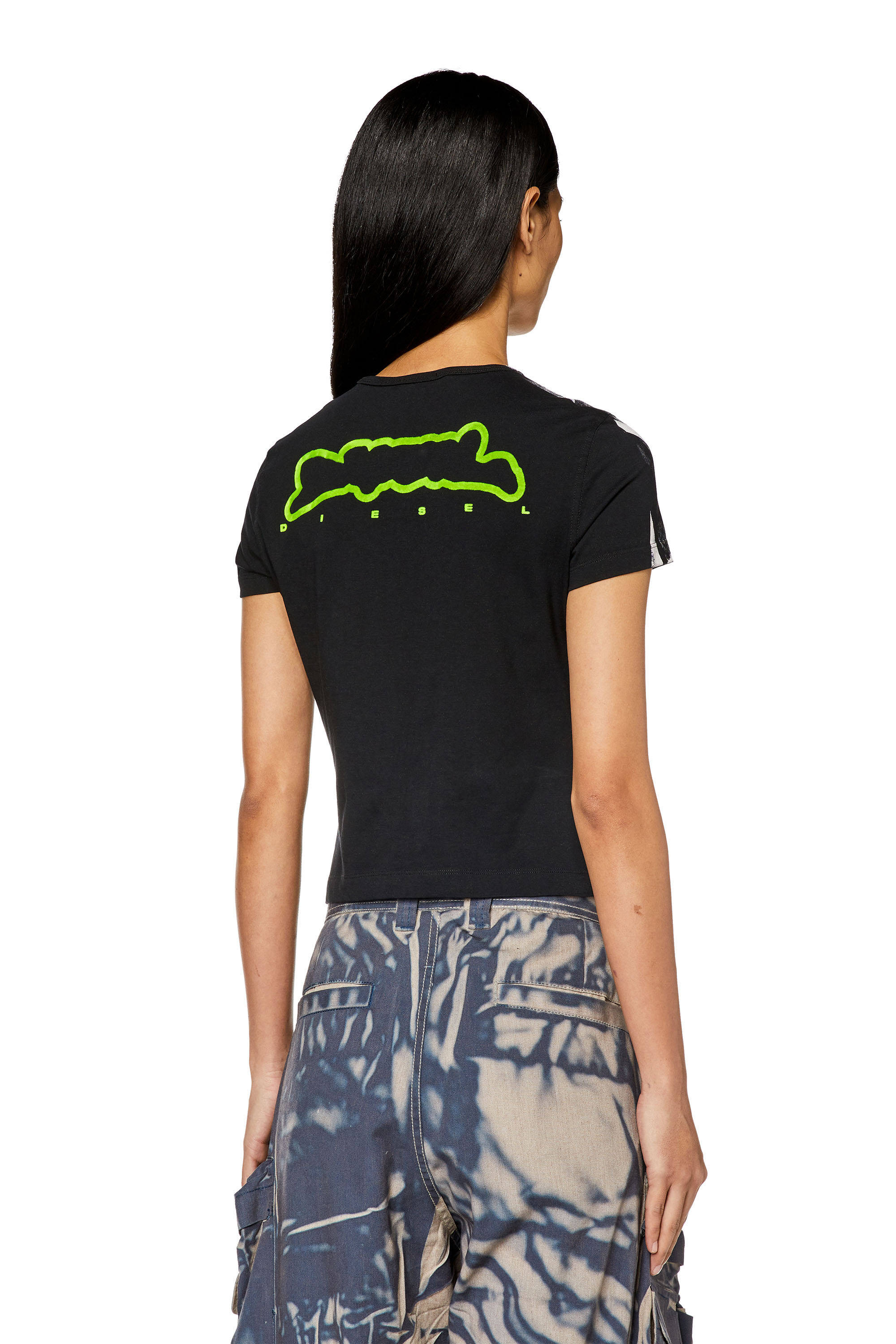 Diesel - T-UNCUTIE-LONG-N5, Woman's T-shirt with creased print in Grey/Black - 4