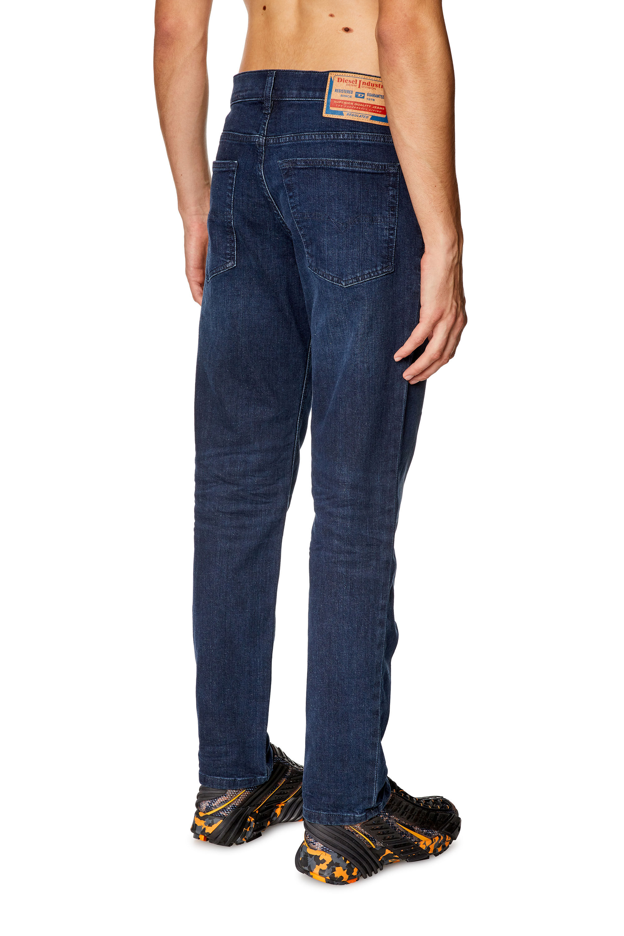 Diesel - Tapered Jeans 2023 D-Finitive 0CNAA, Dark Blue - Image 4
