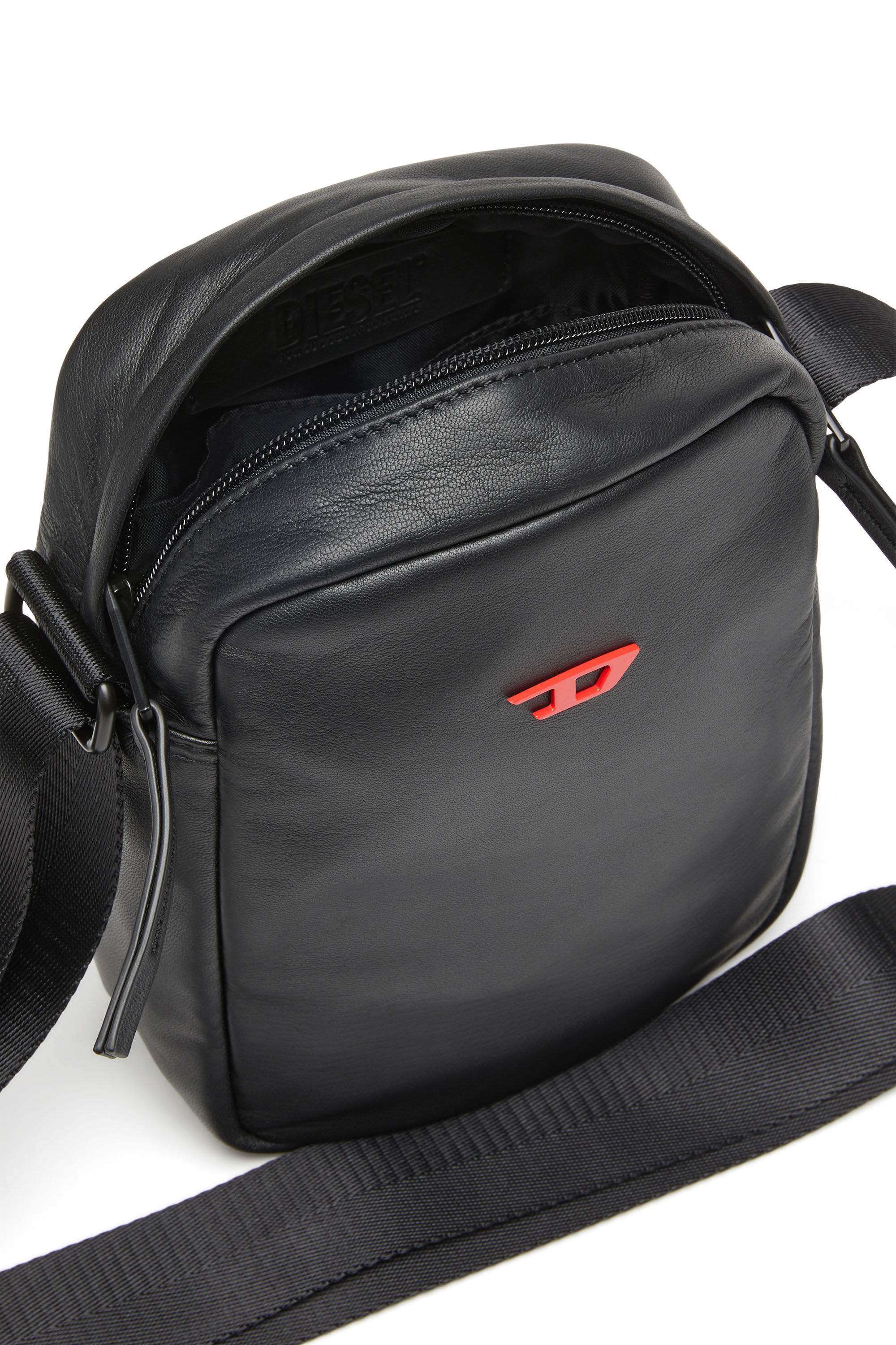 割引 Men's Rave-Leather crossbody bag with metal D | Black | Diesel バッグ
