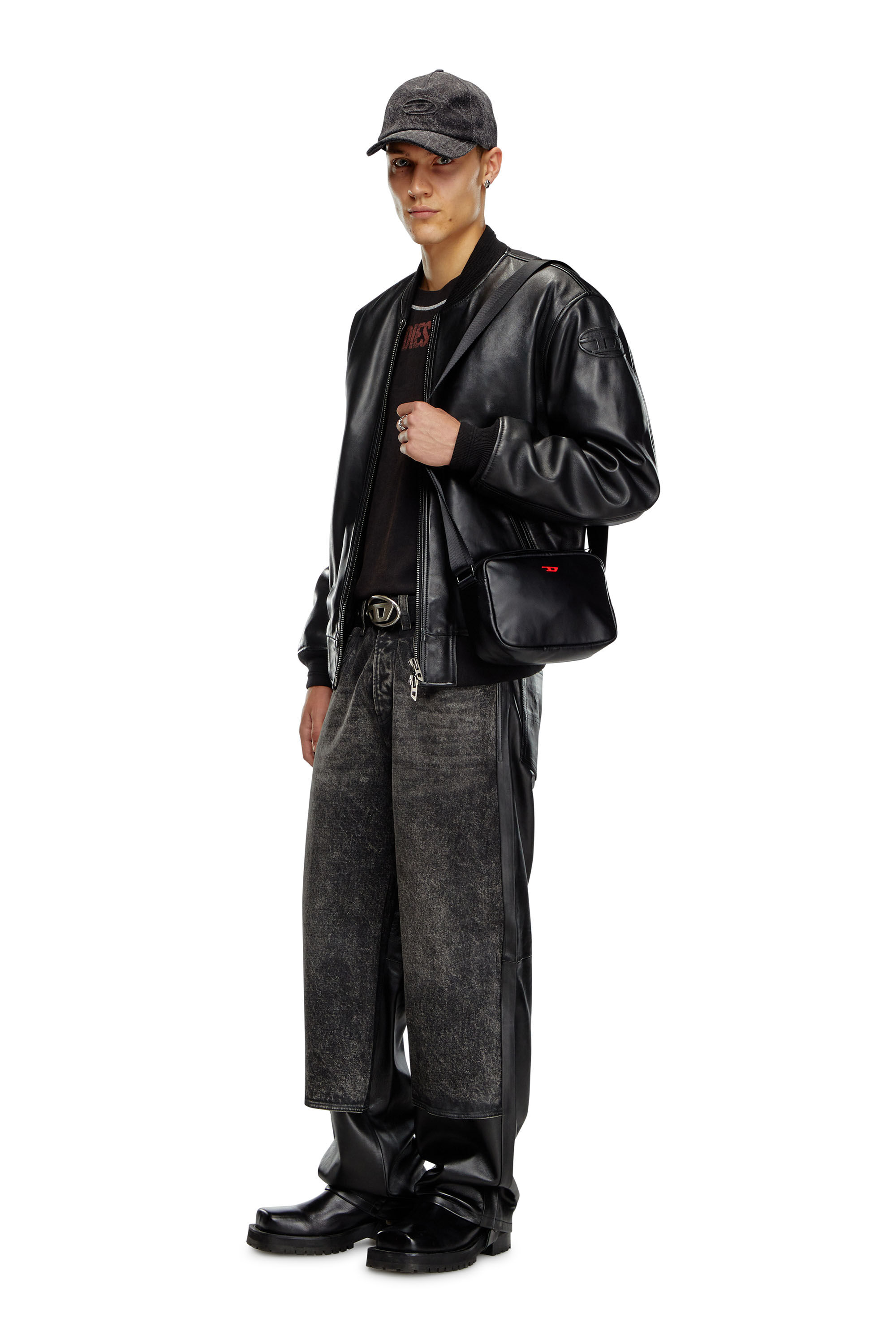Men's Rave-Camera bag in nappa leather | Black | Diesel HU