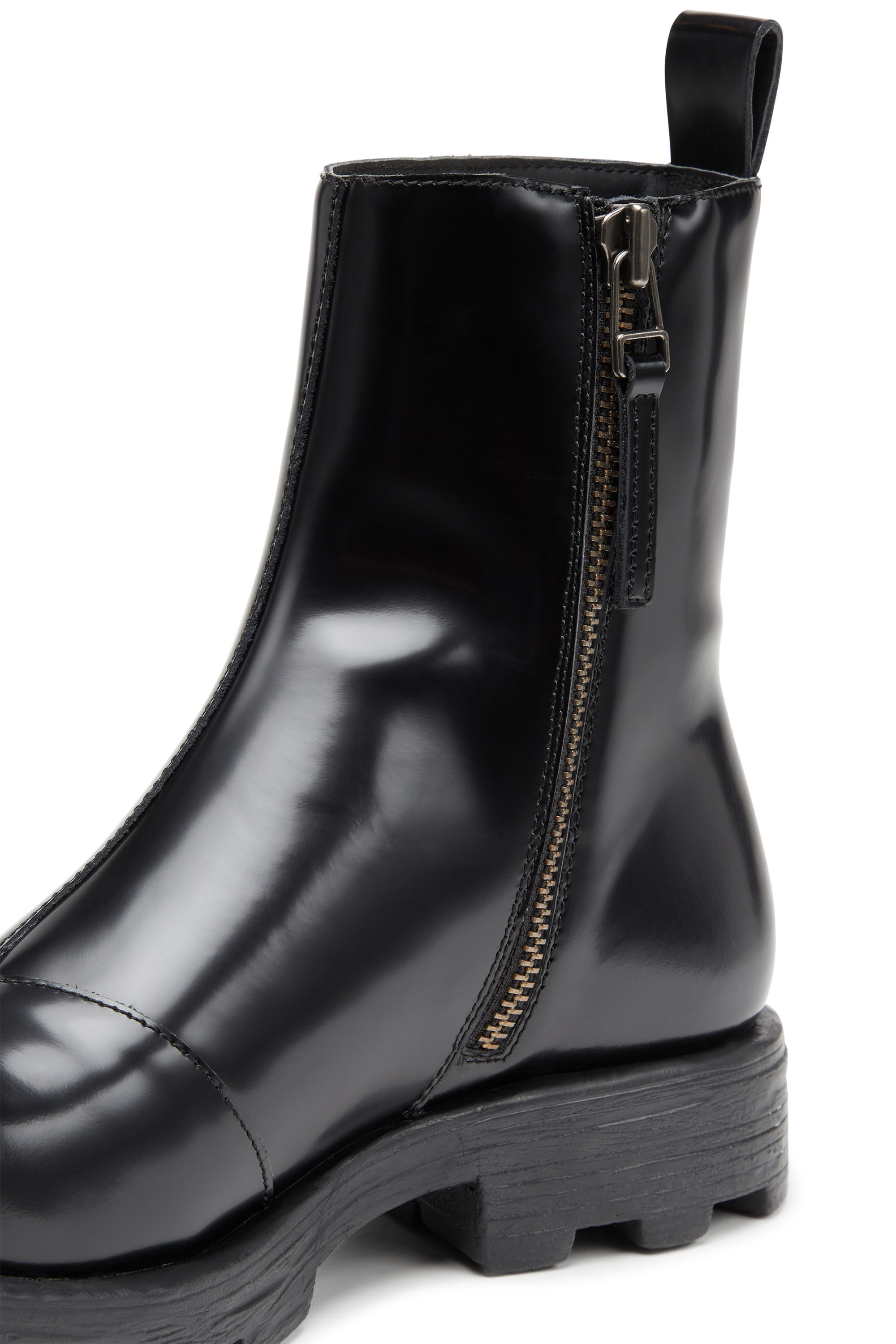 Men's D-Hammer-Leather Chelsea boots with Oval D toe caps | Black | Diesel