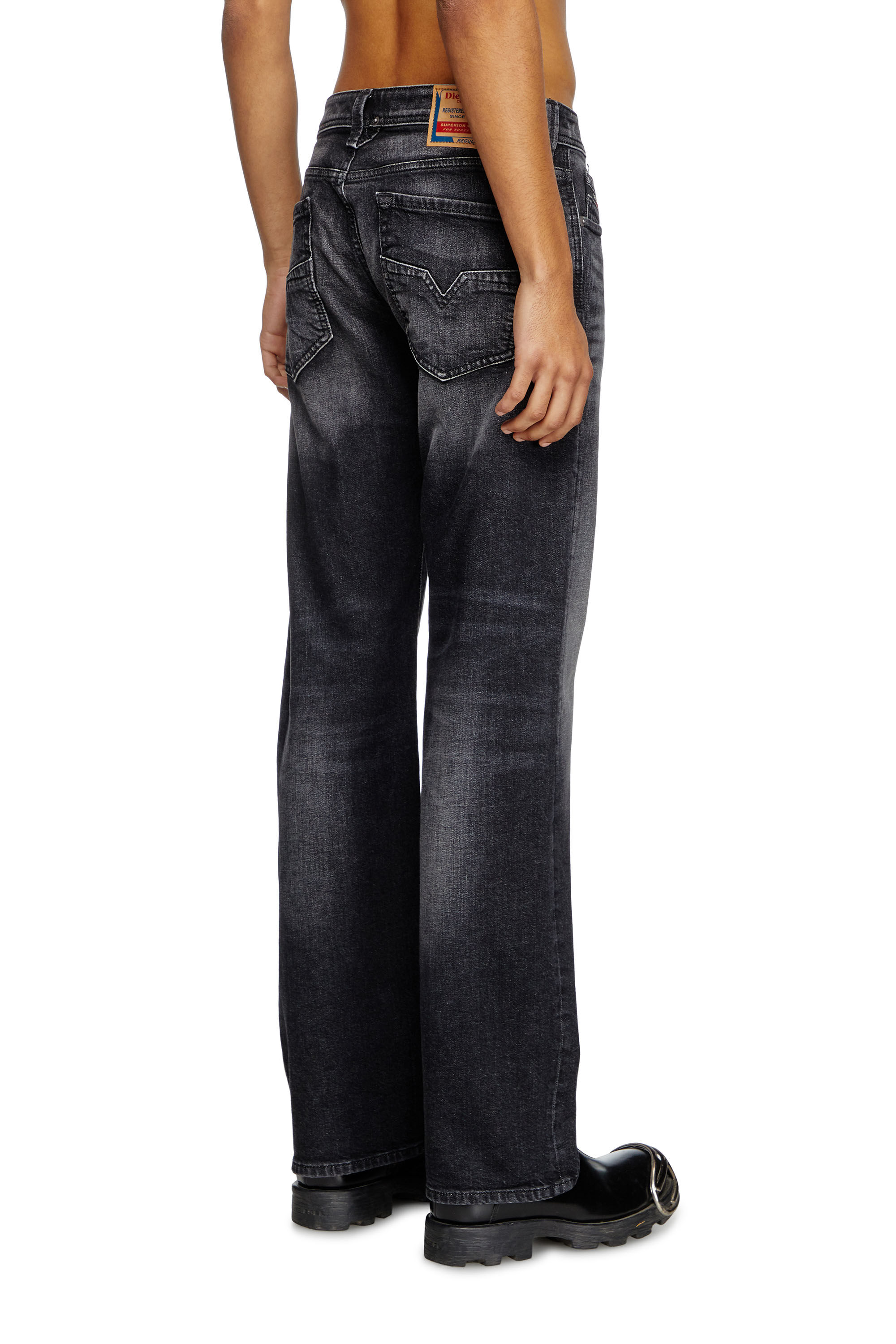 Men's Regular Jeans | Low Waist 1985 LarkeeBlack/Dark grey | Diesel HU