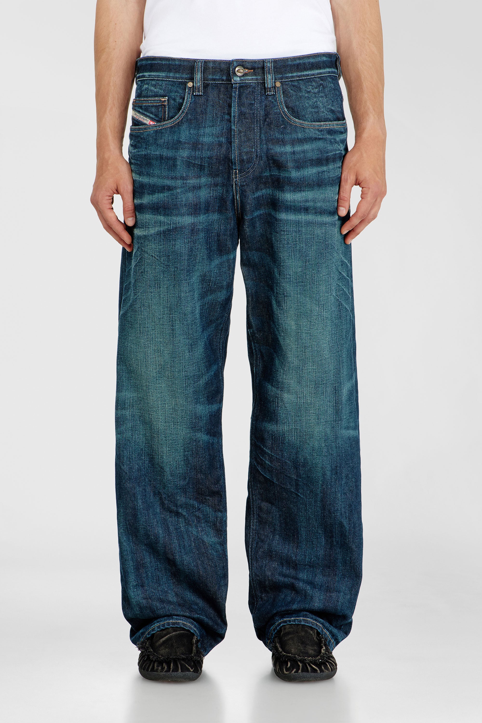Diesel - Man's Relaxed Jeans 2001 D-Macro 09Q04, Dark Blue - 4