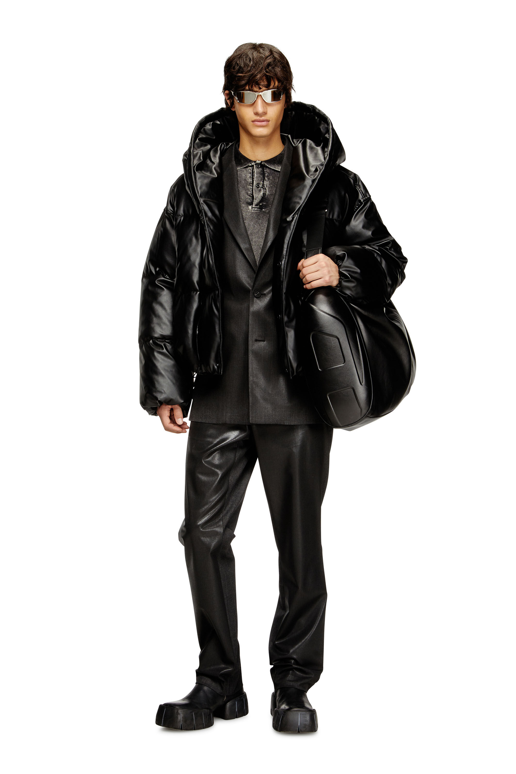 Men's Hooded puffer jacket in coated fabric | Black | Diesel