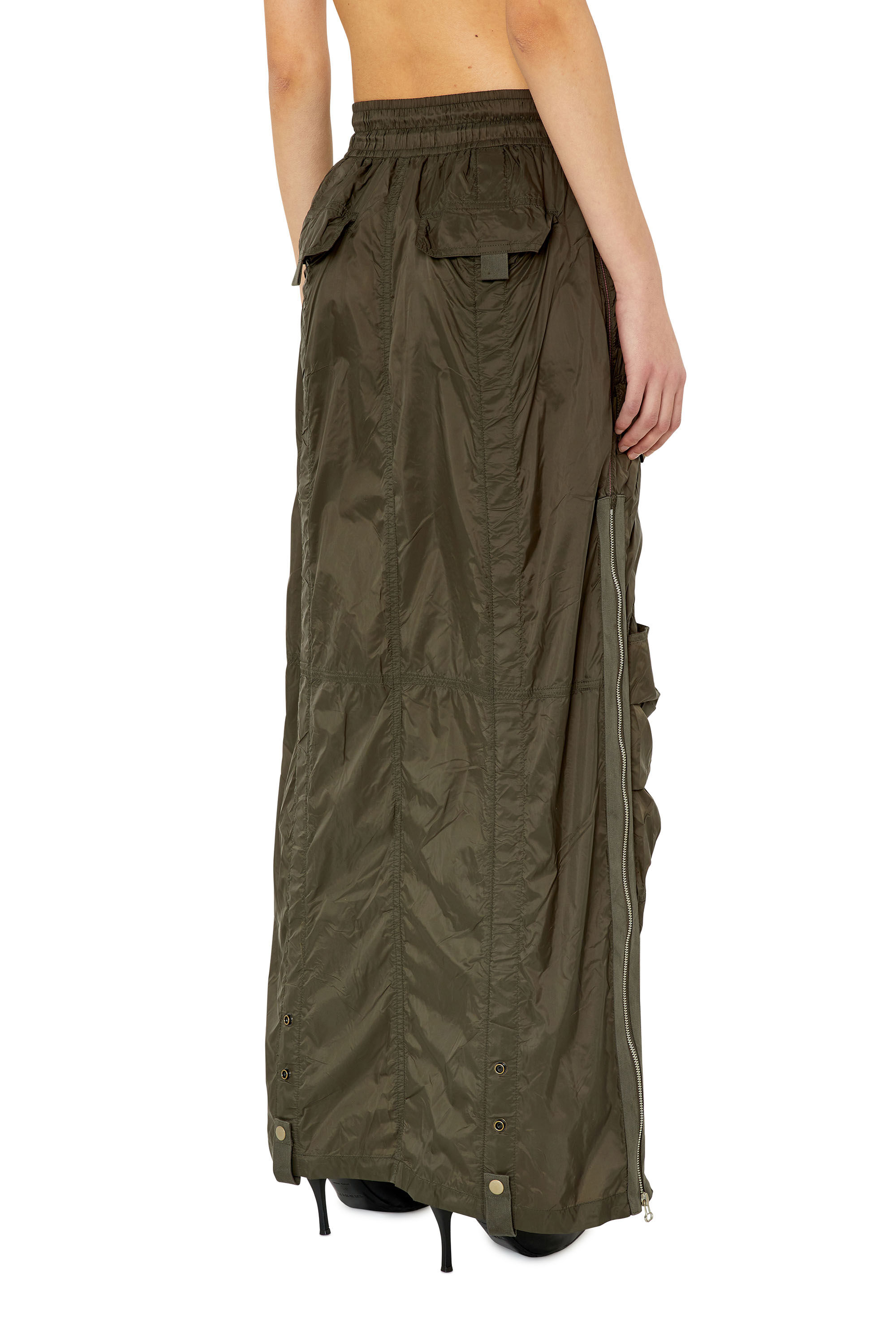 Diesel cargo skirt clearance