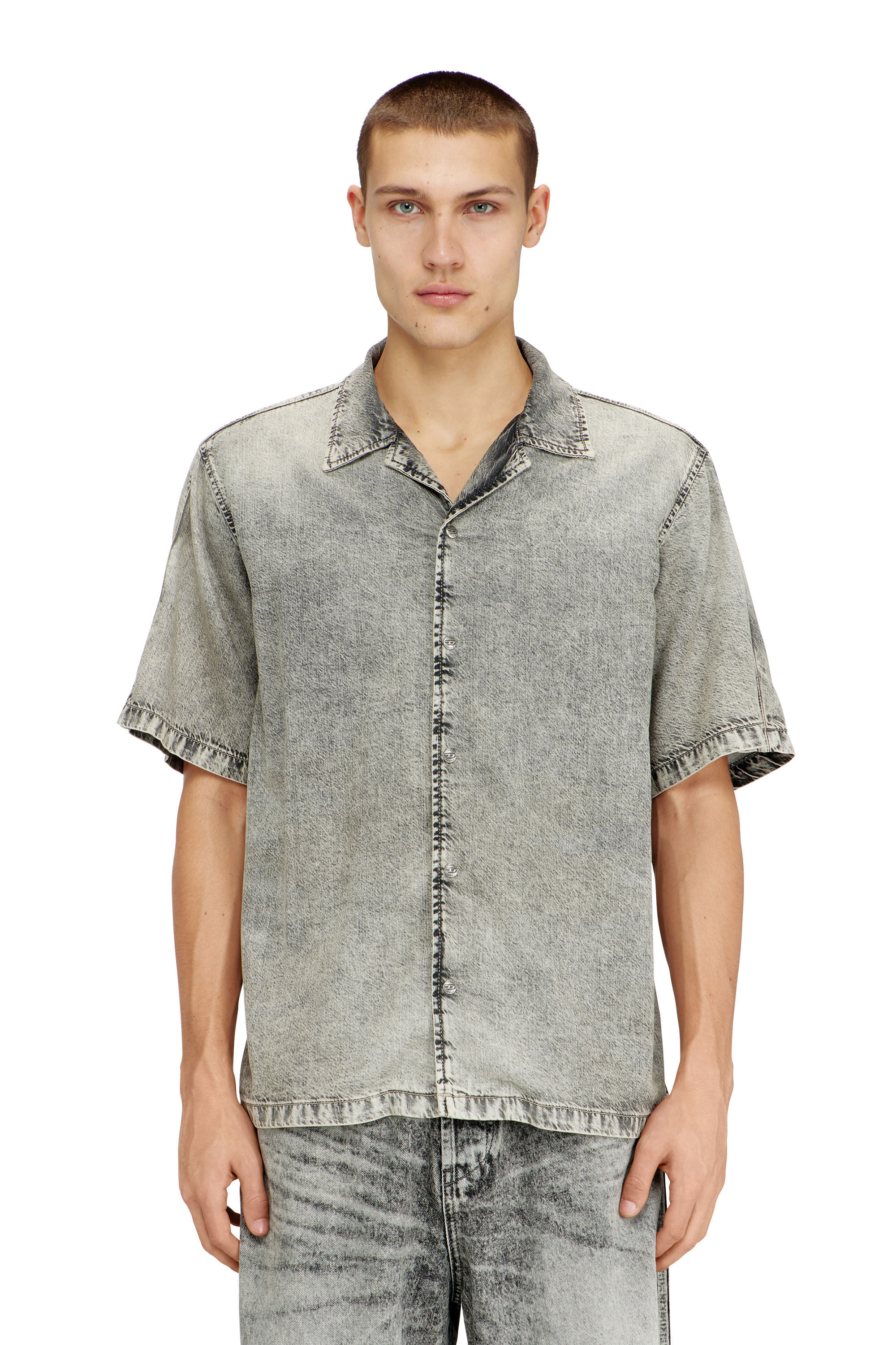 Men's Short-sleeve shirt in fluid treated denim | Grey | Diesel HU