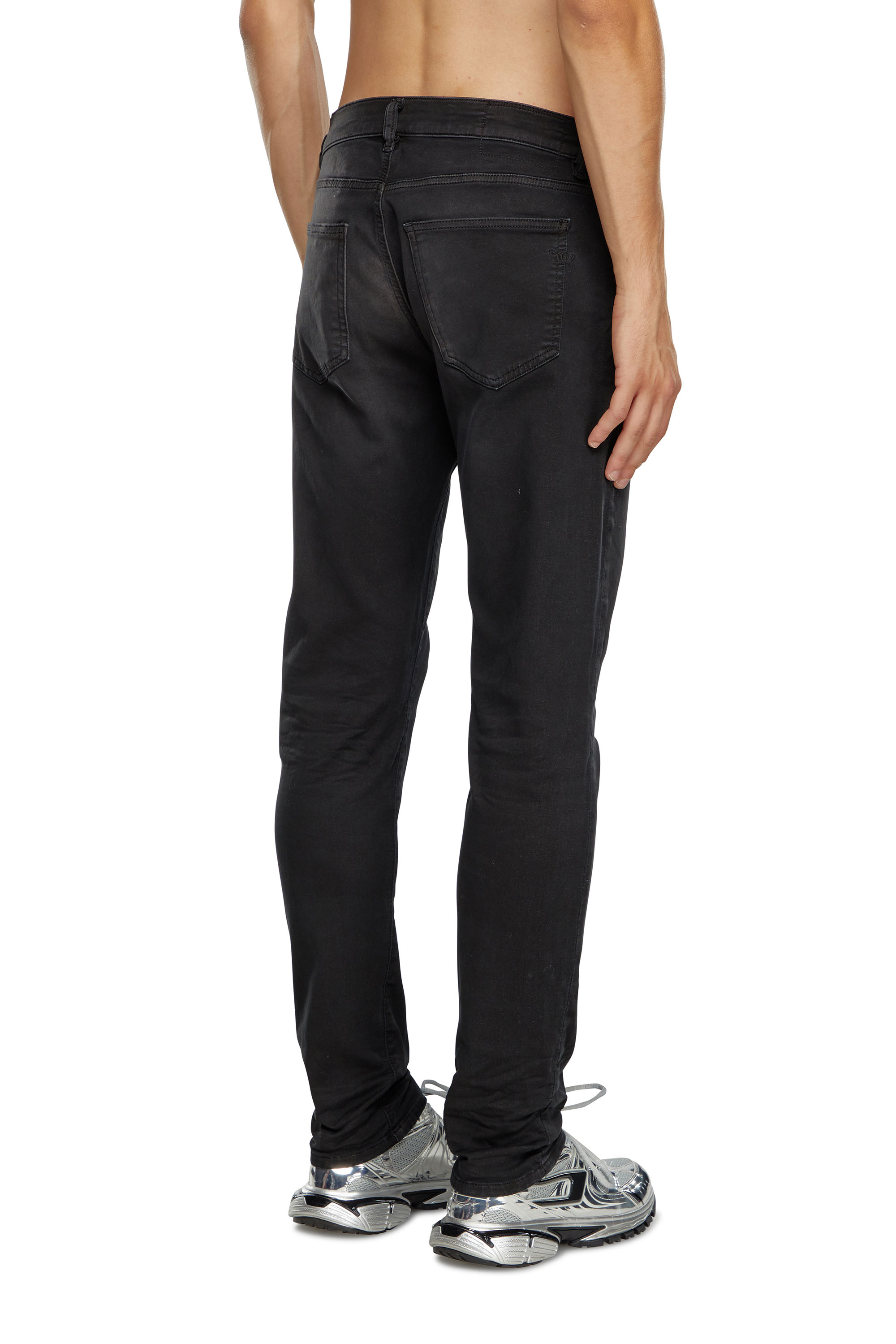 Slim 2060 D-Strukt Joggjeans® 0670M, Black/Dark grey Diesel - Man's Slim 2060 D-Strukt Joggjeans® 0670M, Black/Dark grey - 4