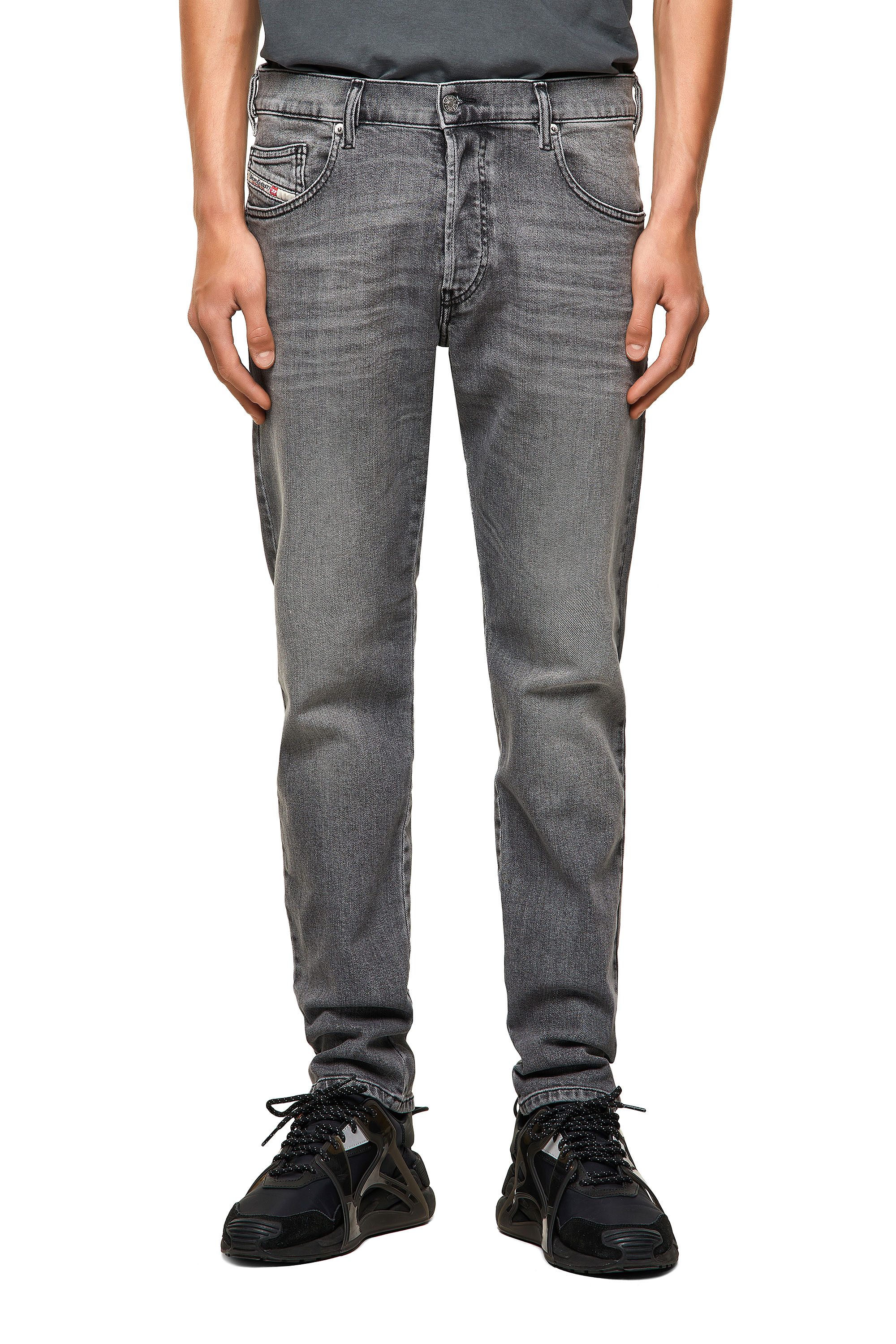 Diesel - D-Yennox 09A10 Tapered Jeans, Light Grey - Image 1