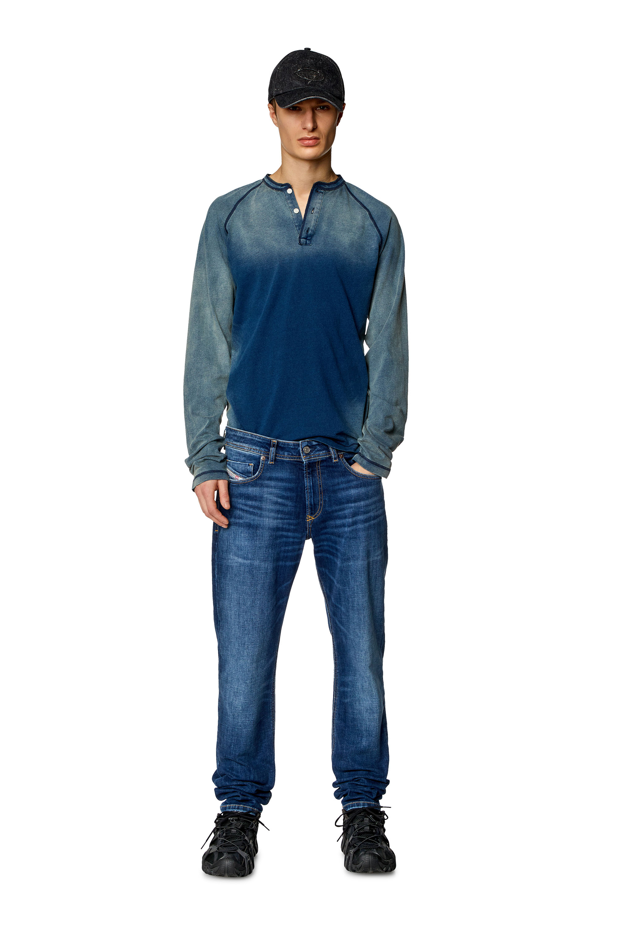 Diesel - Tapered Jeans 2023 D-Finitive 0CNAA, Dark Blue - Image 2