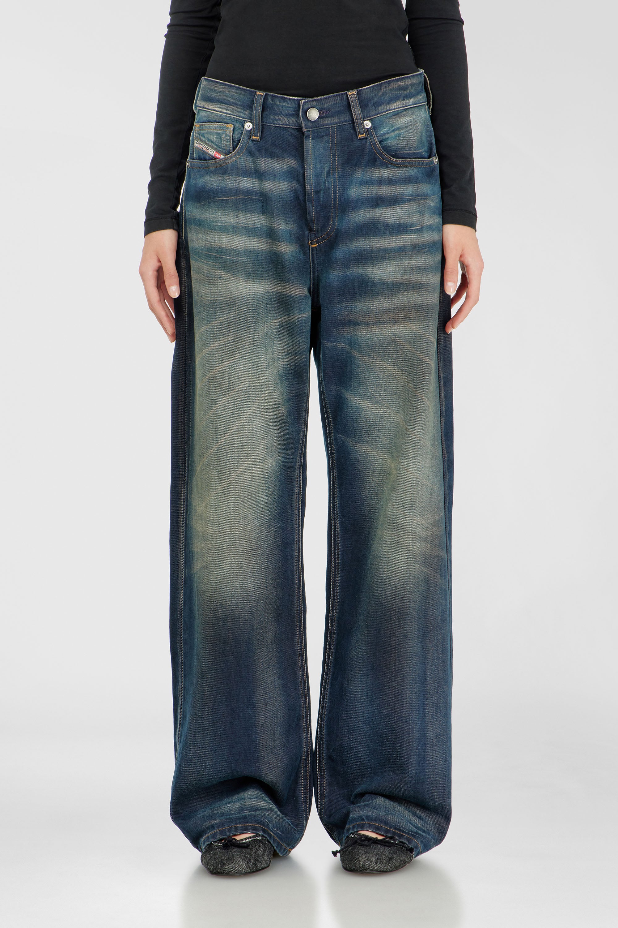 Diesel - Woman's Relaxed Jeans 1990 D-Waigee 09R09, Dark Blue - 1