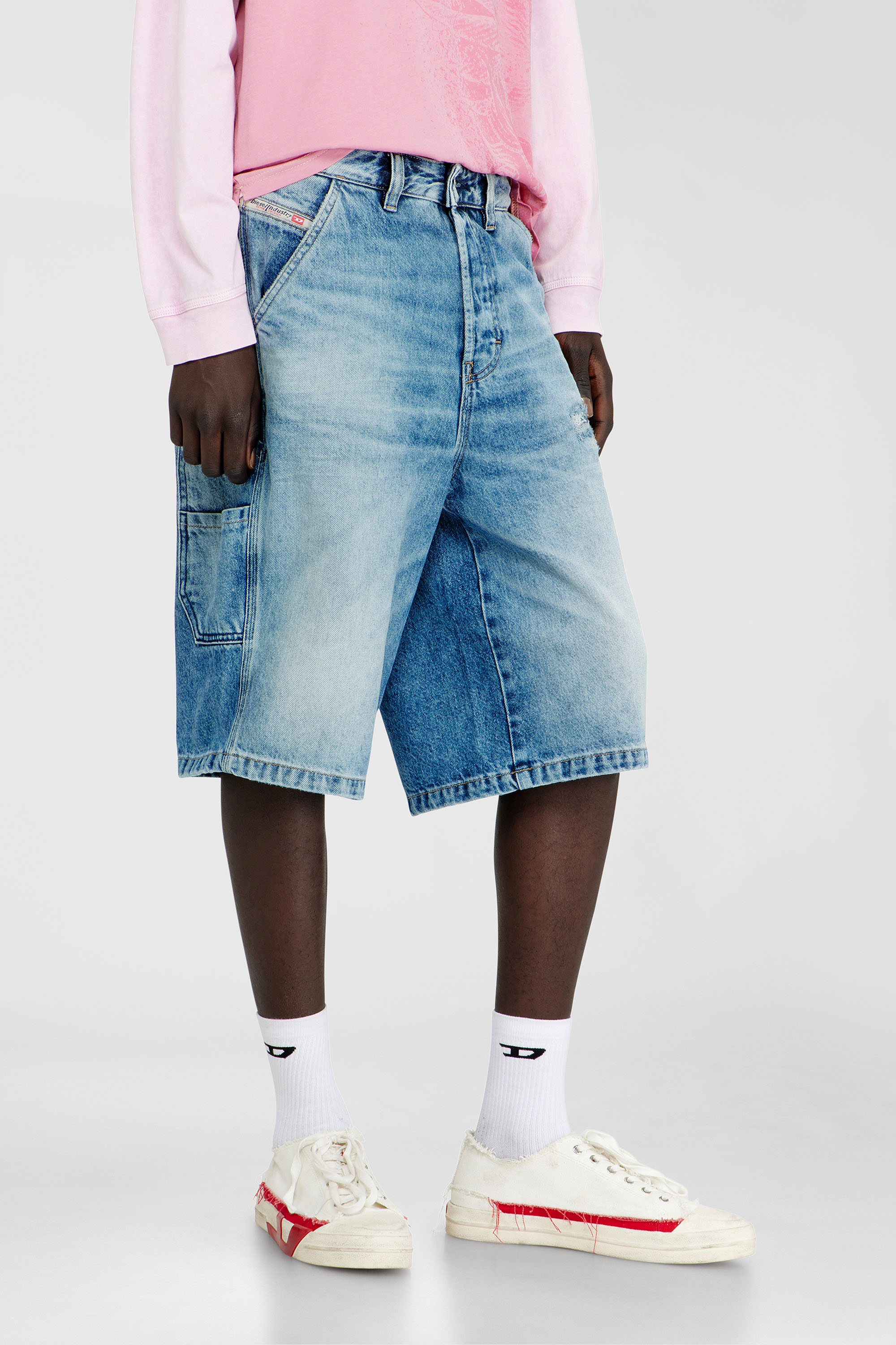 Diesel - D-LIVERY-W-SHORT, Man's Relaxed shorts in fluid denim with abrasions in Light Blue - 5