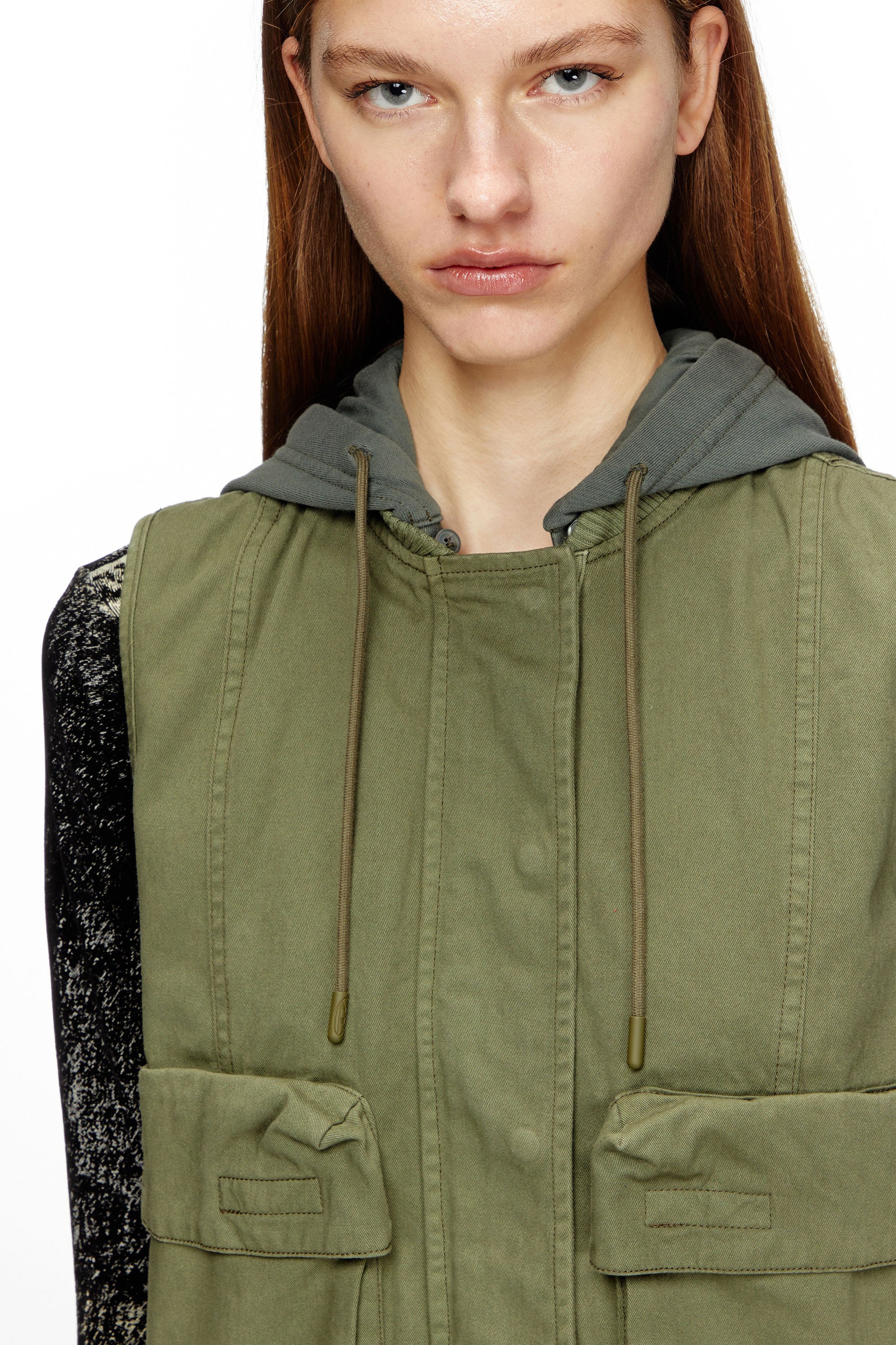 Diesel - G-ENESIS, Woman's Hooded cargo vest in cotton twill in Military Green - 5