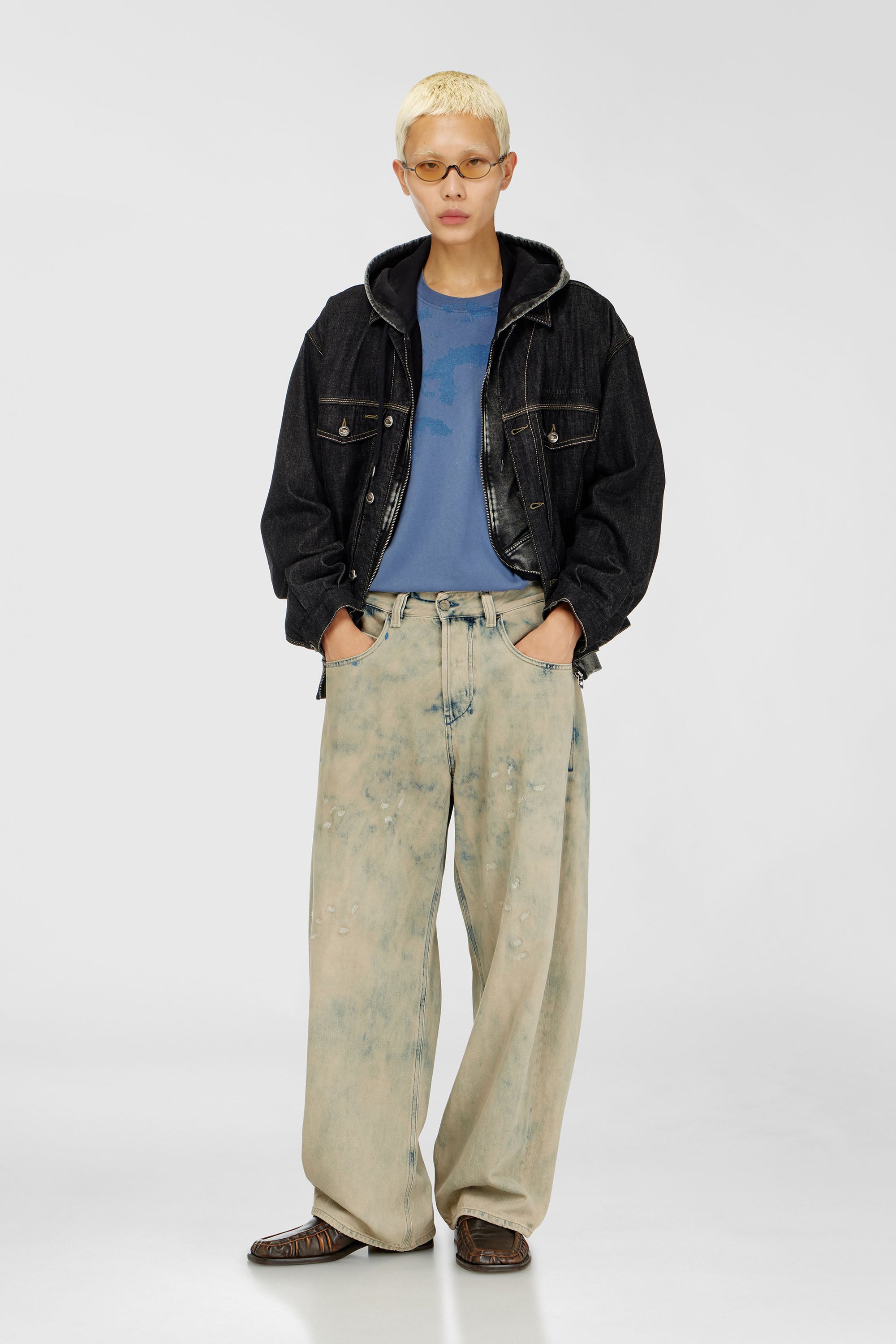 Diesel - T-BOXT-N14, Man's T-shirt with distressed flocked logo in Blue - 2