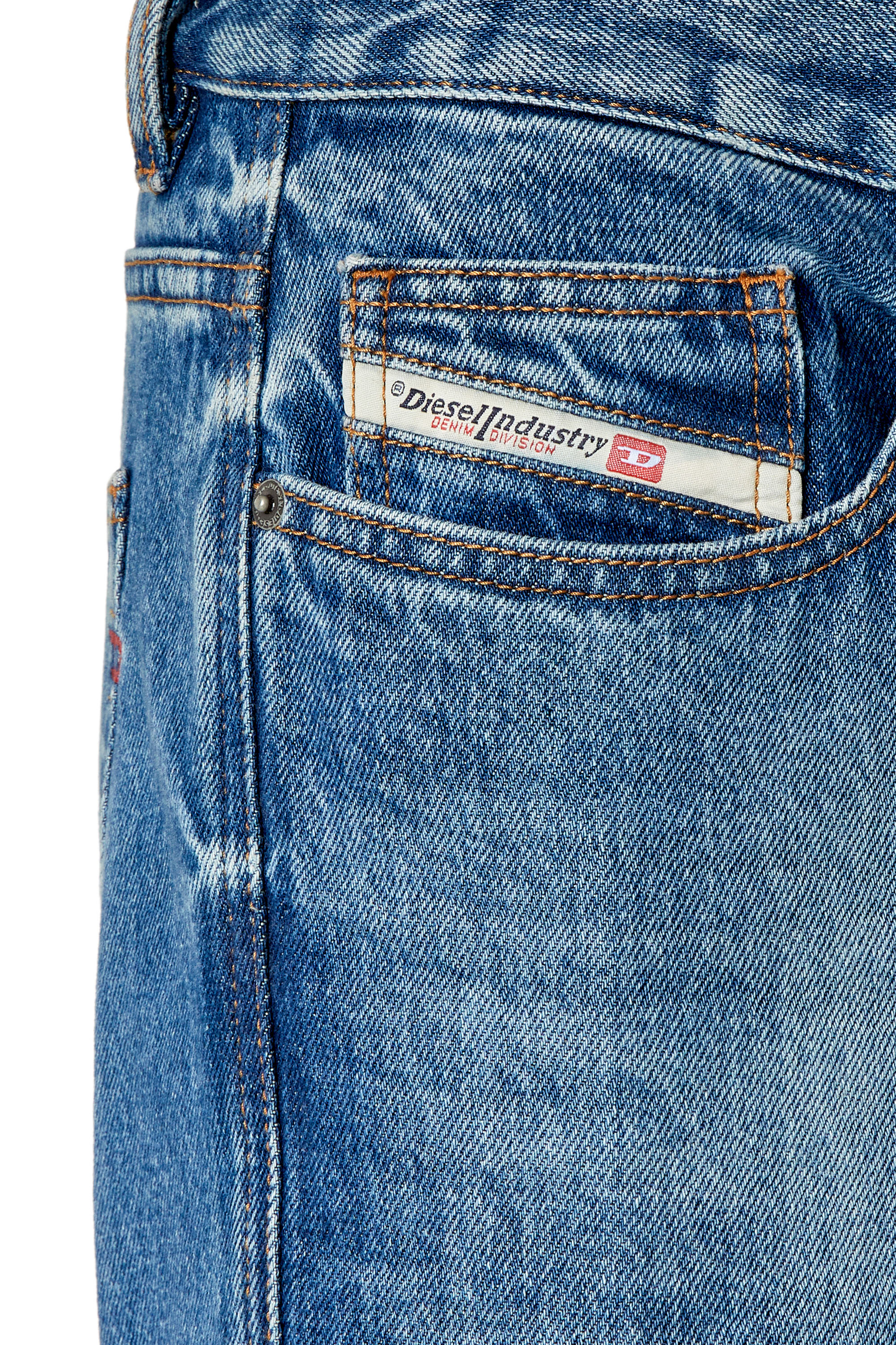 Diesel - 2020 D-Viker 0GYCT Straight Jeans, Medium blue - Image 3
