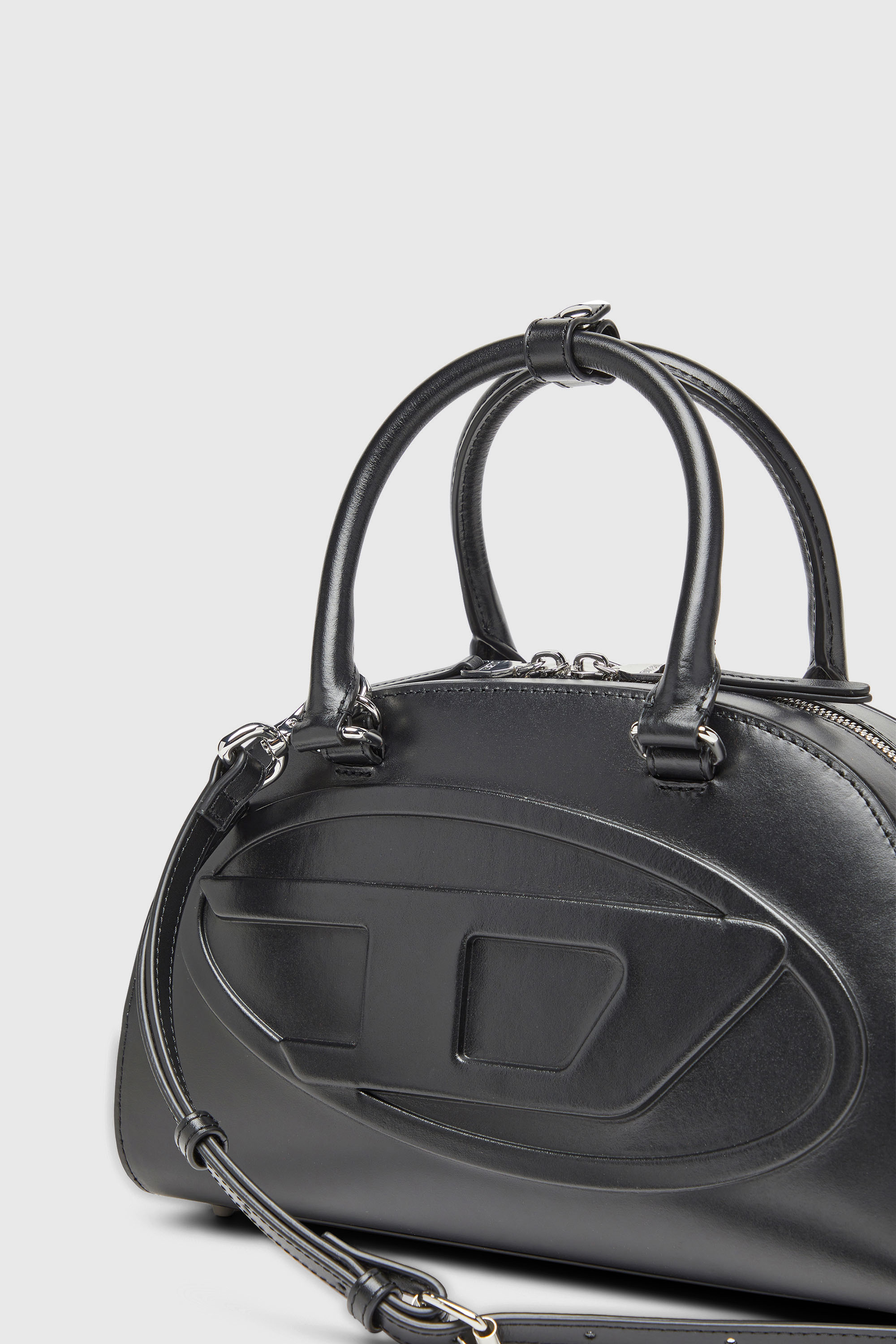 Diesel - 1DR DOME TOP HANDLE, Woman's 1DR Dome-Leather bowling bag in Black - 6