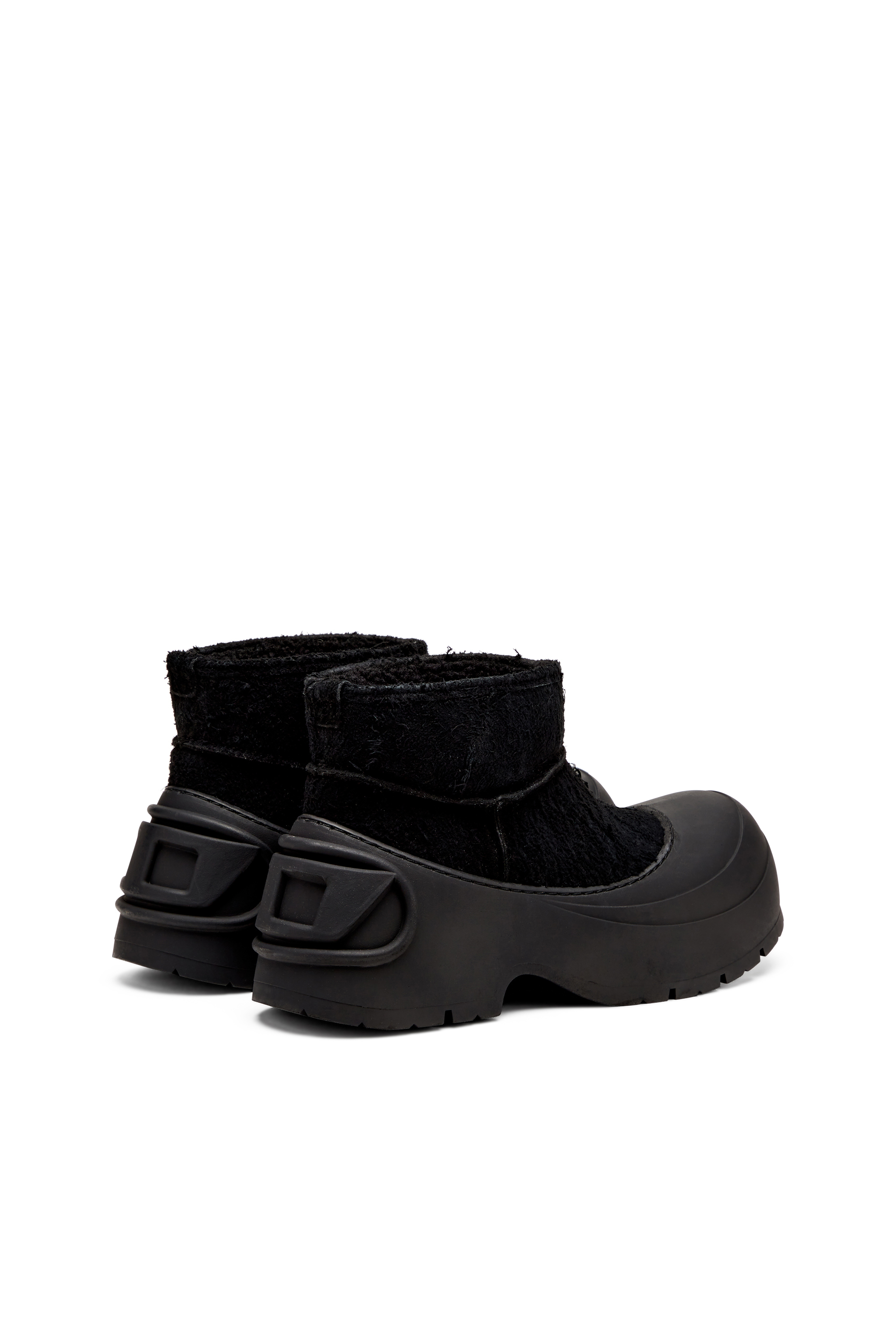 Diesel - D-DONALD MONTONE, Man's D-Donald-Chunky ankle boot with lug sole in Black - 3