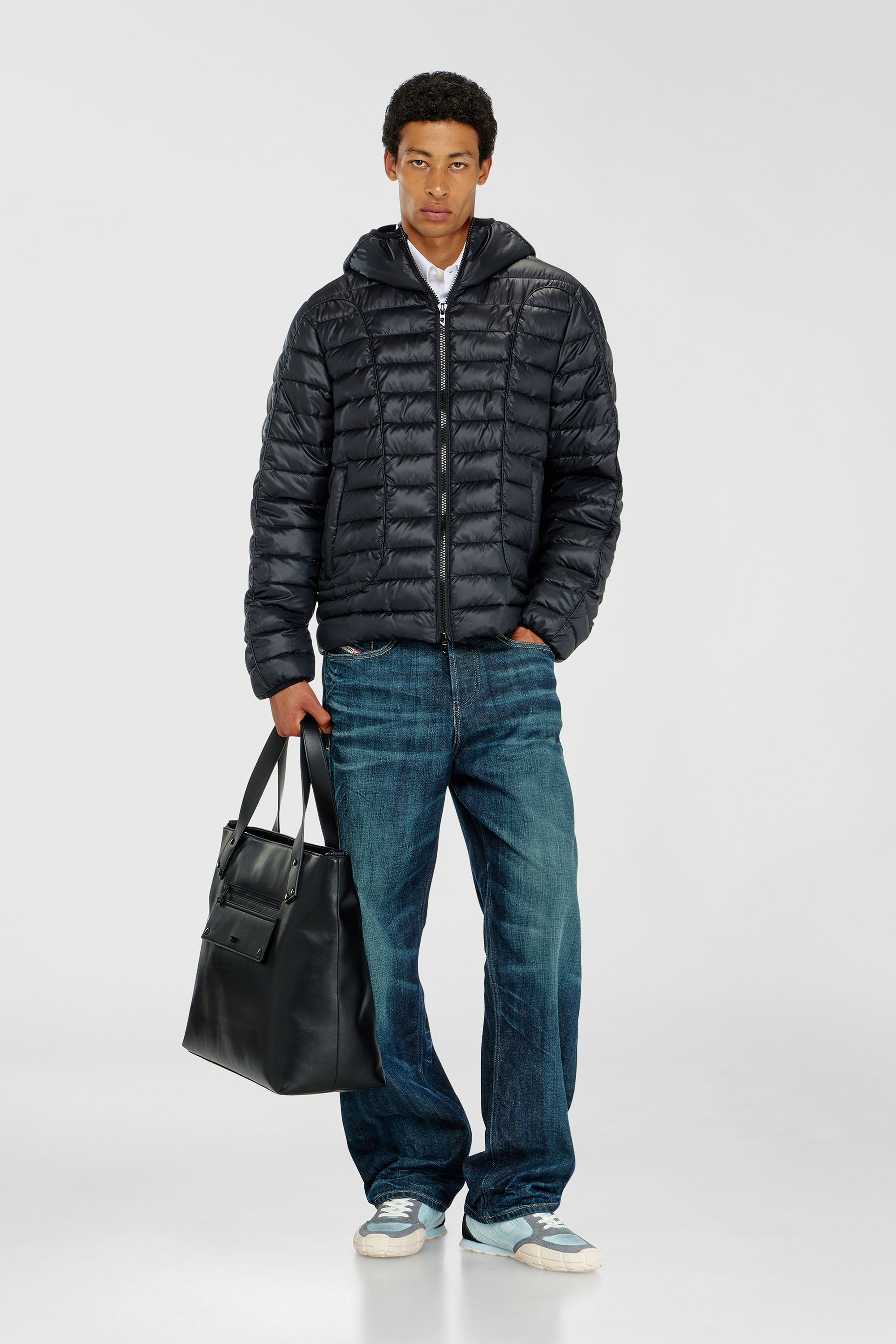 Puffer jacket with tonal piping